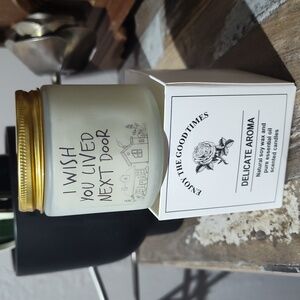 New in box "i wish you lived next door" candle